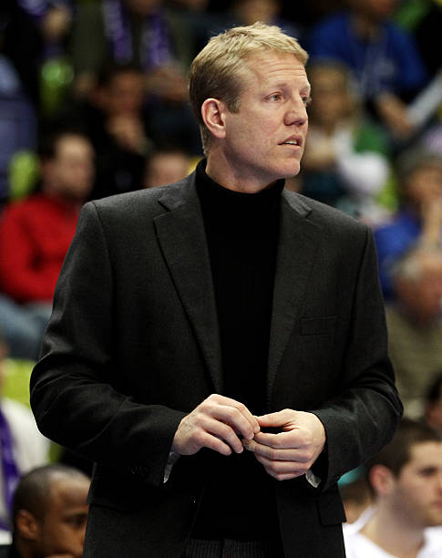 何岳基在训 何岳基在训