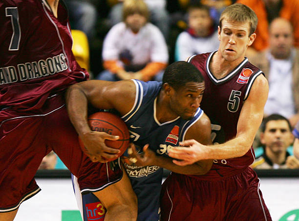 惊险胜利 惊险胜利