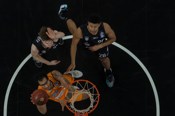 并利用自己 并利用自己